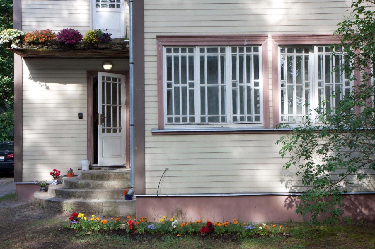 Sun Shine Apartments Jūrkalne Kültér fotó